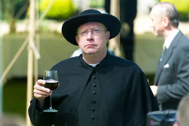 Father Brown - The Face of Death - Van film - Mark Williams