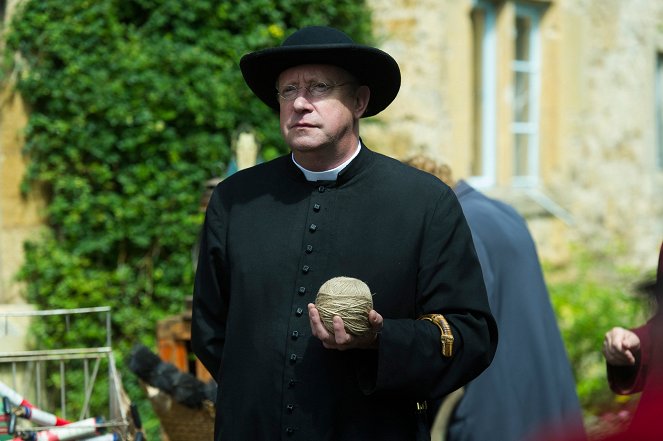Father Brown - The Devil's Dust - Photos - Mark Williams