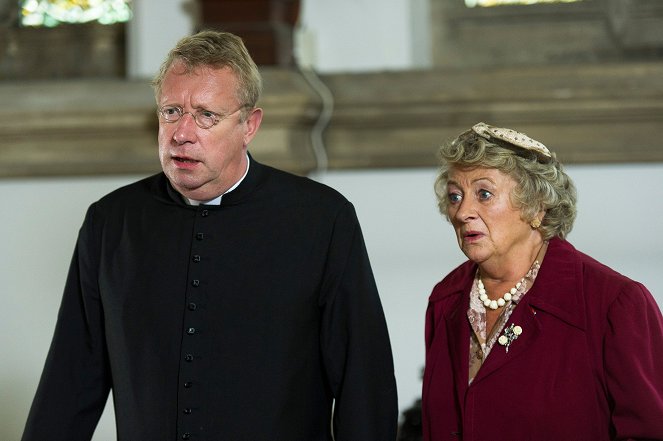 Father Brown - The Bride of Christ - Photos - Mark Williams, Sorcha Cusack