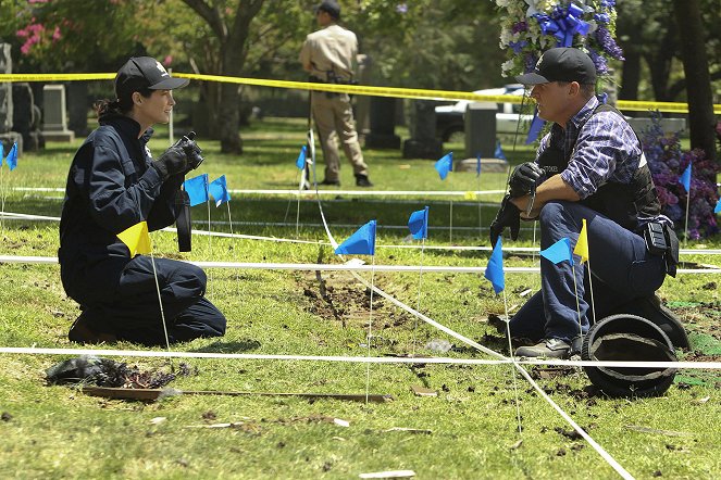 CSI: Kryminalne zagadki Las Vegas - Season 11 - Fala uderzeniowa - Z filmu - Sienna Guillory, George Eads