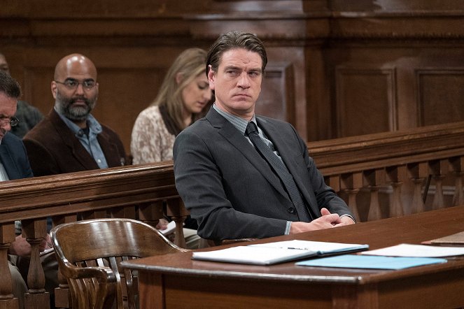 Law & Order: Special Victims Unit - Surrendering Noah - Photos - Charles Halford