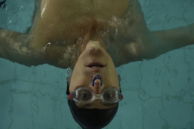Swimming with Men - Kuvat elokuvasta