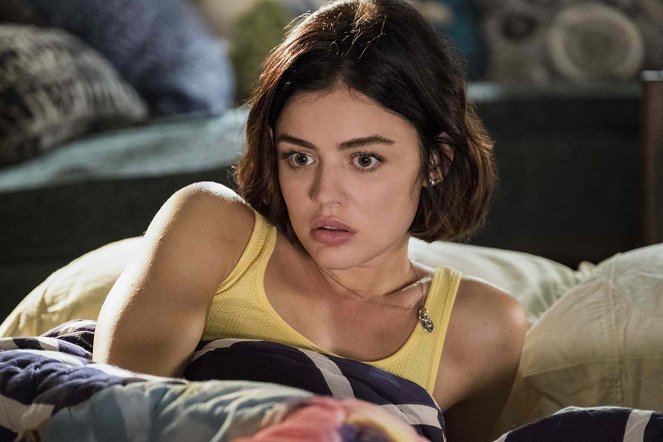 Life Sentence - Re-Inventing the Abbotts - Van film - Lucy Hale