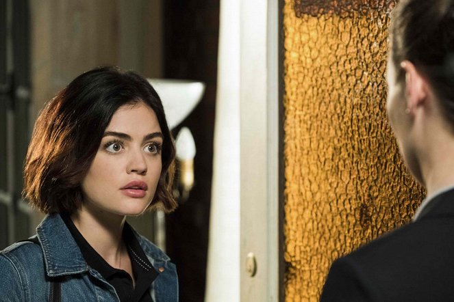 Life Sentence - Re-Inventing the Abbotts - Van film - Lucy Hale