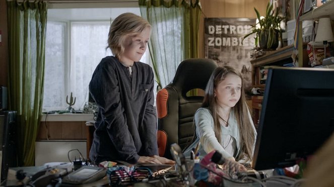 ZombieLars - Season 1 - Tess hemlighet - Kuvat elokuvasta - Leonard Valestrand Eike, Hannah Raanes-Holm