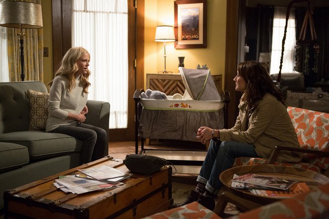 Grimm - Season 5 - Clear and Wesen Danger - Photos - Claire Coffee, Bree Turner