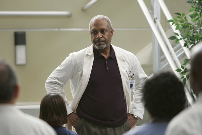 Grey's Anatomy - It's the End of the World - Photos - James Pickens Jr.
