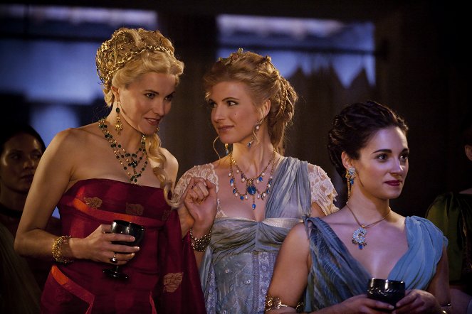 Spartacus - Blood and Sand - Legends - Photos - Lucy Lawless, Viva Bianca