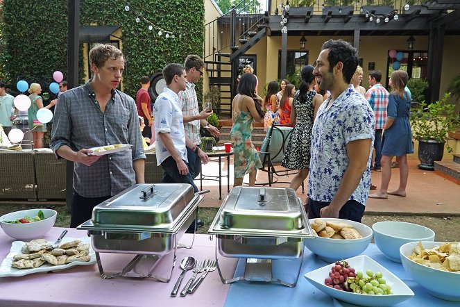 You're the Worst - Season 2 - Other Things You Could Be Doing - Photos - Chris Geere, Desmin Borges