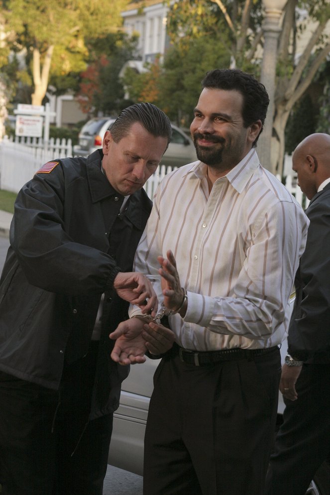 Desperate Housewives - Every Day a Little Death - Photos - Ricardo Chavira