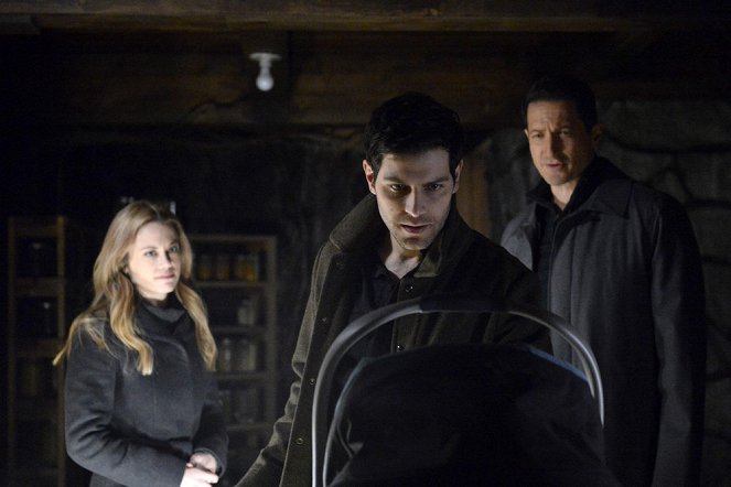 Grimm - Season 6 - Zerstörer Shrugged - Photos - Claire Coffee, David Giuntoli, Sasha Roiz