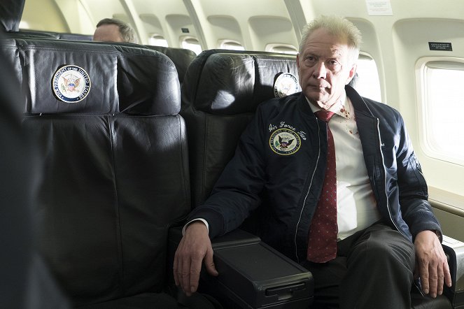 Scandal - Season 7 - Air Force Two - Photos - Jeff Perry