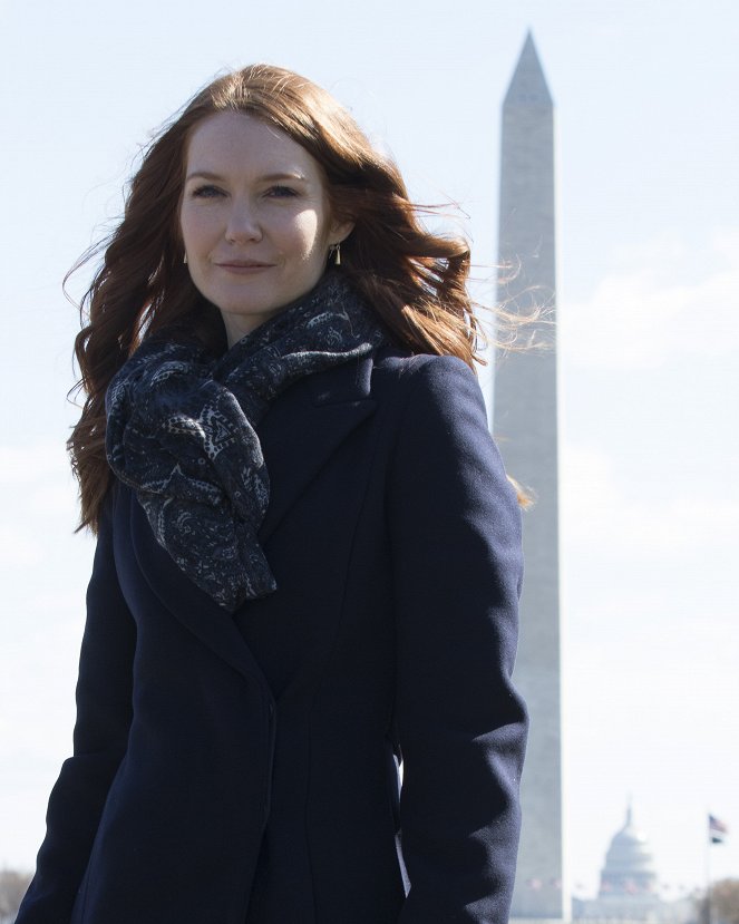 Scandal - Standing in the Sun - Van film - Darby Stanchfield