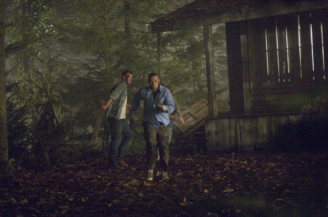 Dom w głębi lasu - Z filmu - Chris Hemsworth, Jesse Williams
