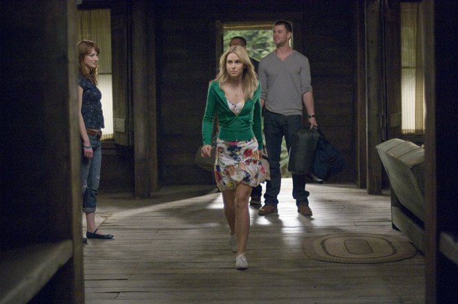 The Cabin in the Woods - Photos - Kristen Connolly, Anna Hutchison, Chris Hemsworth