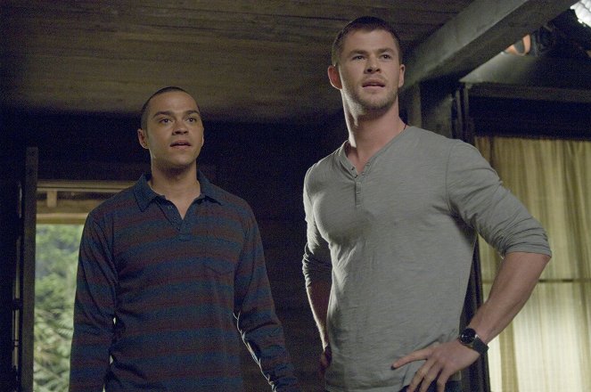 The Cabin in the Woods - Photos - Jesse Williams, Chris Hemsworth