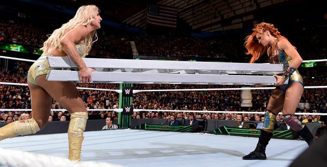 WWE Money in the Bank - Do filme - Ashley Fliehr, Rebecca Quin