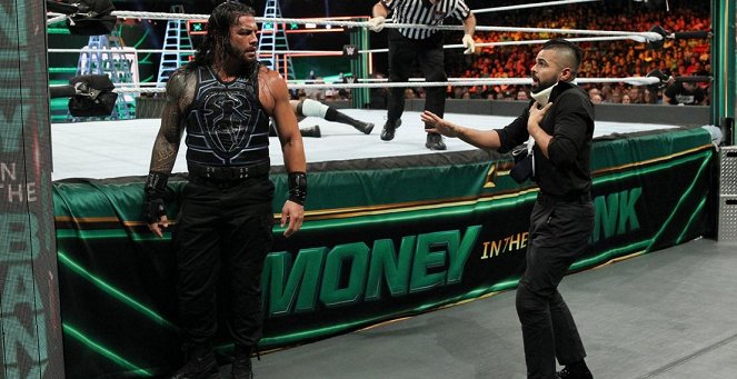 WWE Money in the Bank - De la película - Joe Anoa'i