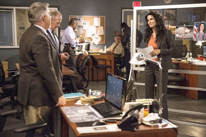 Rizzoli & Isles - You're Gonna Miss Me When I'm Gone - Photos - Angie Harmon
