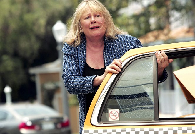 Desperate Housewives - Next - Photos - Shirley Knight