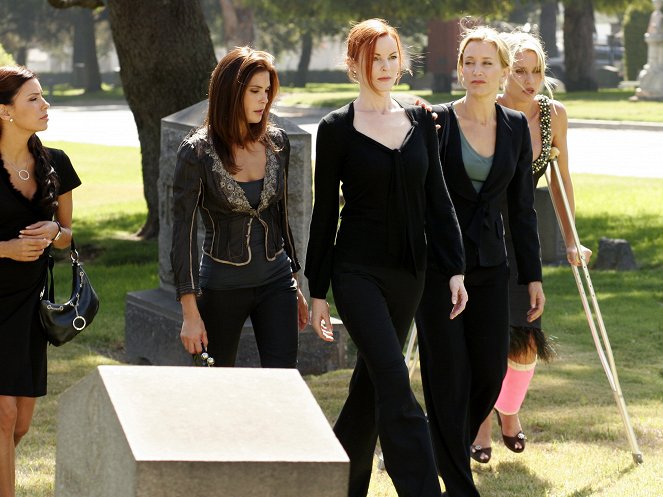 Desperate Housewives - They Asked Me Why I Believe in You - Photos - Eva Longoria, Teri Hatcher, Marcia Cross, Felicity Huffman, Nicollette Sheridan