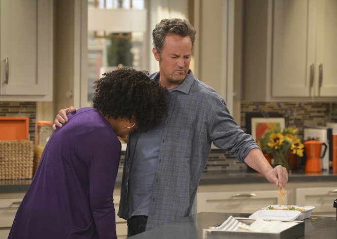 The Odd Couple - Season 1 - The Blind Leading the Blind Date - Photos - Matthew Perry