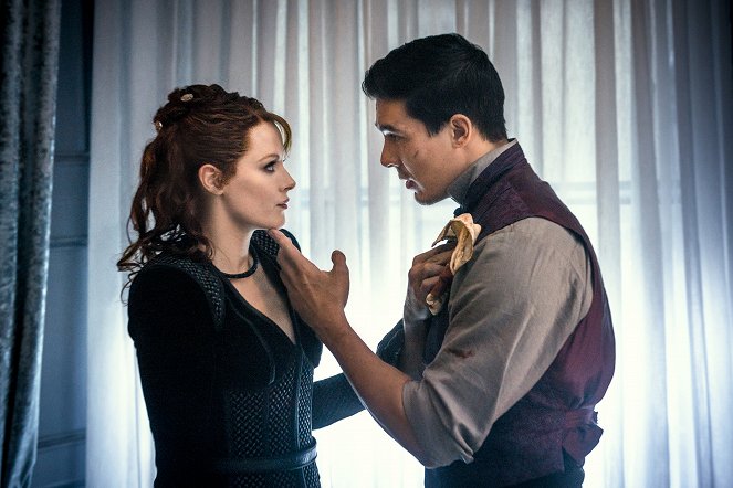 Into the Badlands - Chapter XXIII: Dragonfly's Last Dance - Photos - Emily Beecham, Lewis Tan
