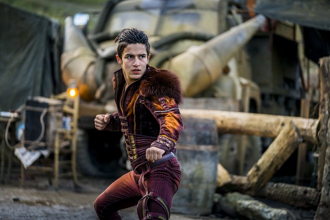 Into the Badlands - Chapter XXIV: Leopard Catches Cloud - Van film - Aramis Knight