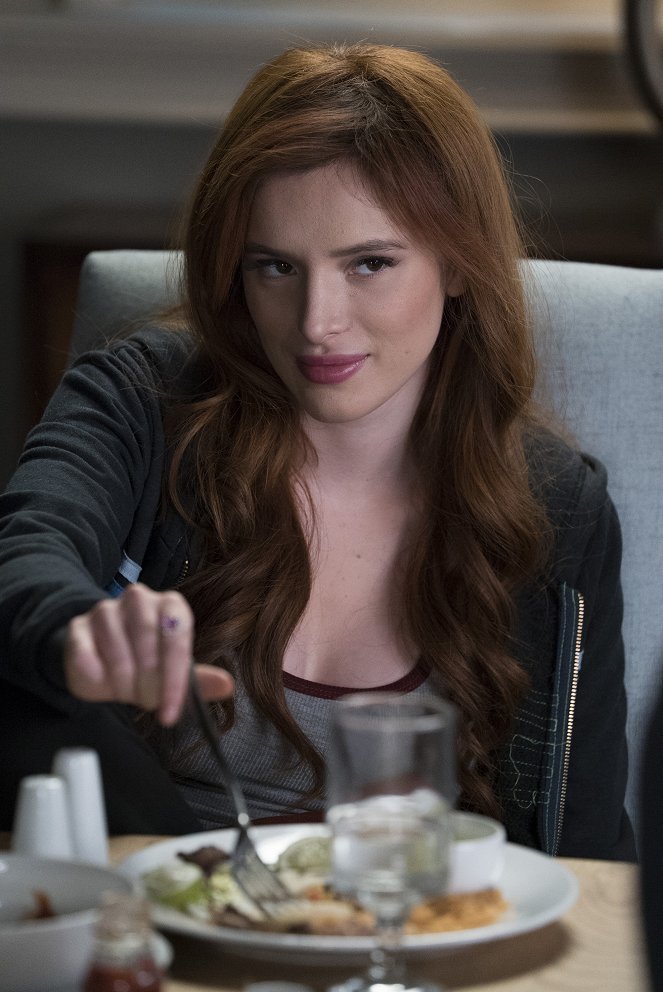 Famous in Love - Season 2 - New York, New York - Filmfotos - Bella Thorne