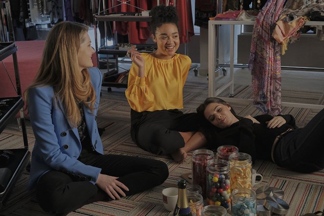 The Bold Type - The Scarlet Letter - Photos - Aisha Dee, Katie Stevens