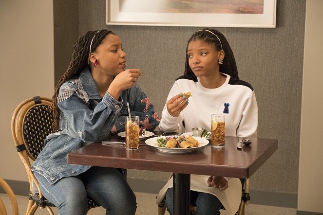Grown-ish - It's Hard Out Here for a Pimp - Z filmu - Chloe Bailey, Halle Bailey