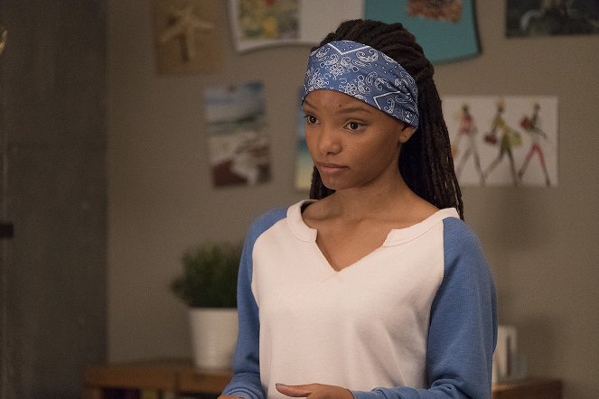 Grown-ish - It's Hard Out Here for a Pimp - Van film - Halle Bailey