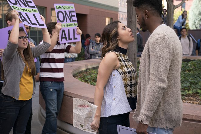 Grown-ish - V klidu a bezpečí - Z filmu - Francia Raisa, Trevor Jackson