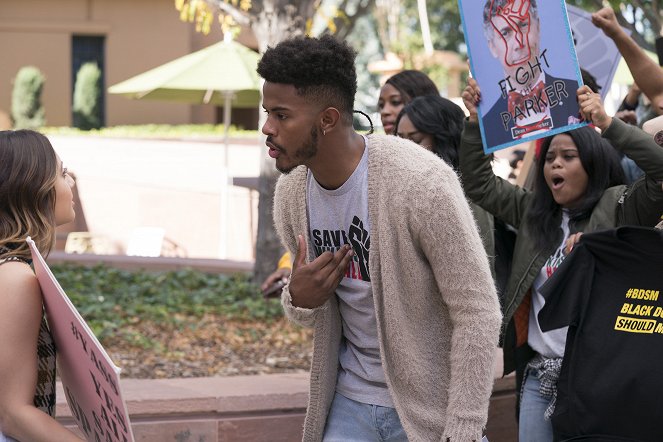 Grown-ish - Safe and Sound - Filmfotók - Francia Raisa, Trevor Jackson