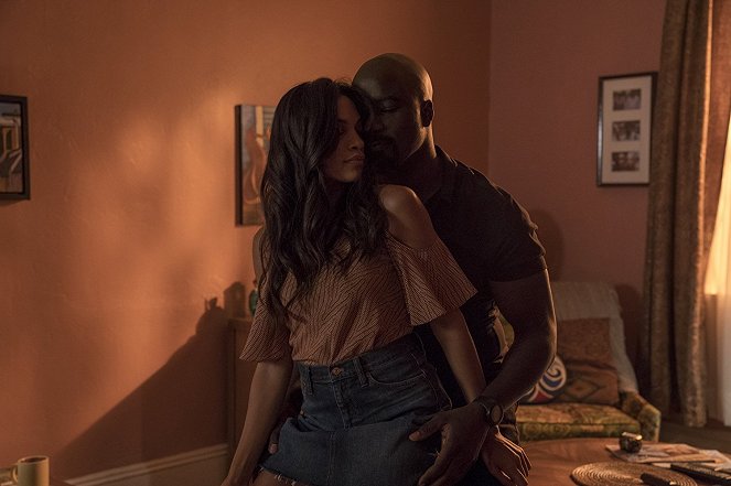 Luke Cage - Soul Brother #1 - Photos - Rosario Dawson, Mike Colter