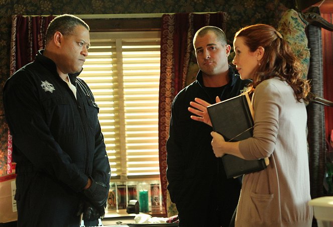 CSI: Crime Scene Investigation - House of Hoarders - Photos - Laurence Fishburne, George Eads, Annie Wersching