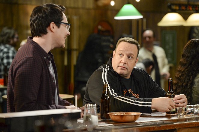 Kevin Can Wait - The Owl - Van film - Kevin James