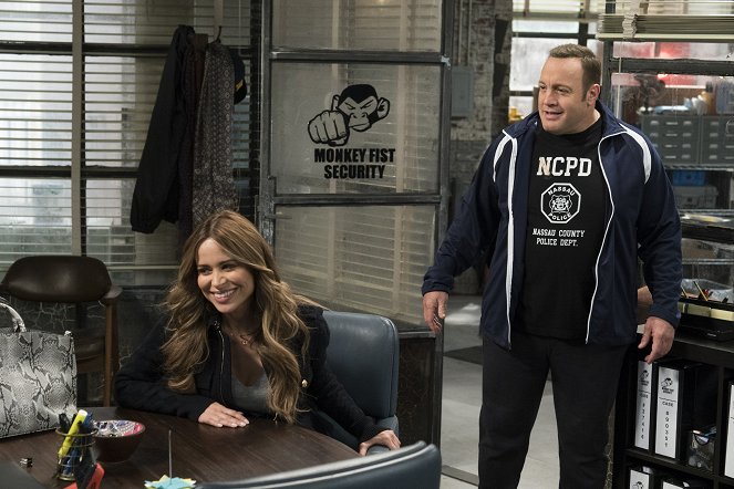 Kevin Can Wait - Kevin Can Date - Z filmu - Zulay Henao, Kevin James