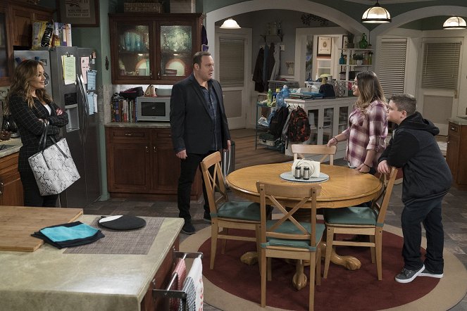 Kevin Can Wait - Kevin hat ein Date - Filmfotos - Leah Remini, Kevin James, Mary-Charles Jones, James DiGiacomo