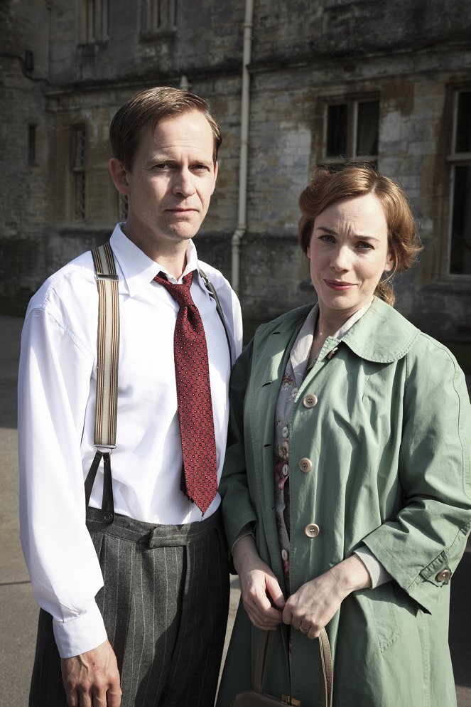 Father Brown - Season 2 - The Maddest of All - Promoción - Peter Bramhill, Laura Main