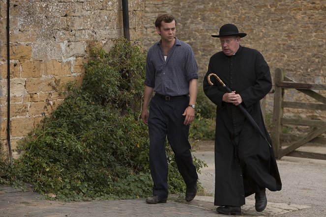 Father Brown - The Shadow of the Scaffold - Photos - Alex Price, Mark Williams