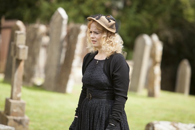 Father Brown - Season 2 - The Grim Reaper - Photos - Maureen O'Connell
