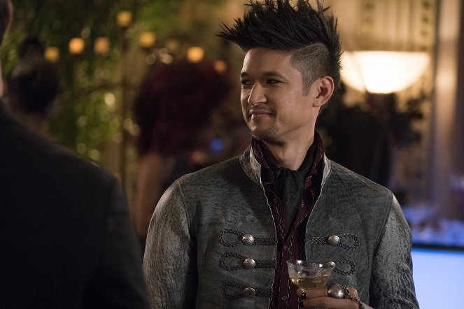 Shadowhunters: The Mortal Instruments - The Powers That Be - Photos - Harry Shum Jr.