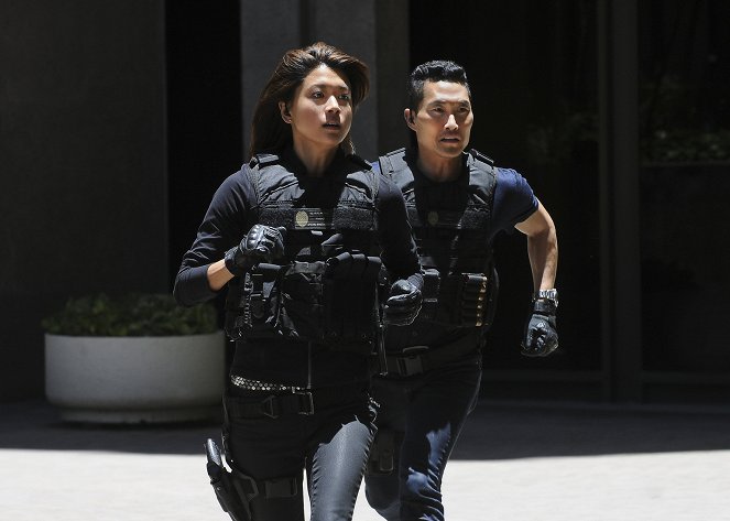 Hawaii Five-0 - Season 7 - Mehet a menet? - Filmfotók - Grace Park, Daniel Dae Kim