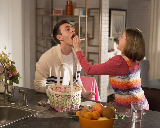 The Middle - Thank You for Not Kissing - Photos - Brock Ciarlelli, Eden Sher