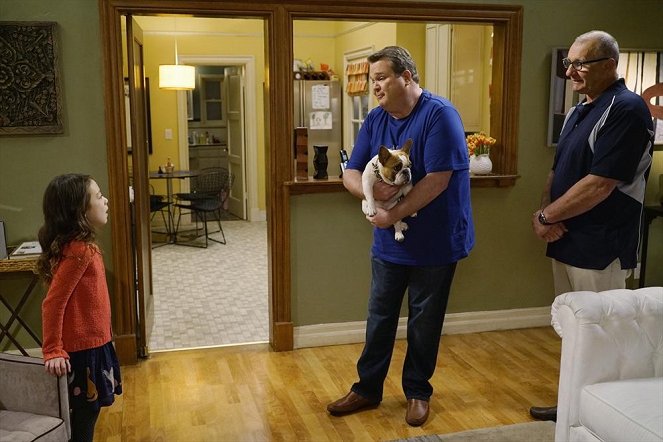 Modern Family - Rash Decisions - Photos - Aubrey Anderson-Emmons, Eric Stonestreet, Ed O'Neill