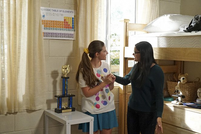 Modern Family - The Day Alex Left for College - Photos