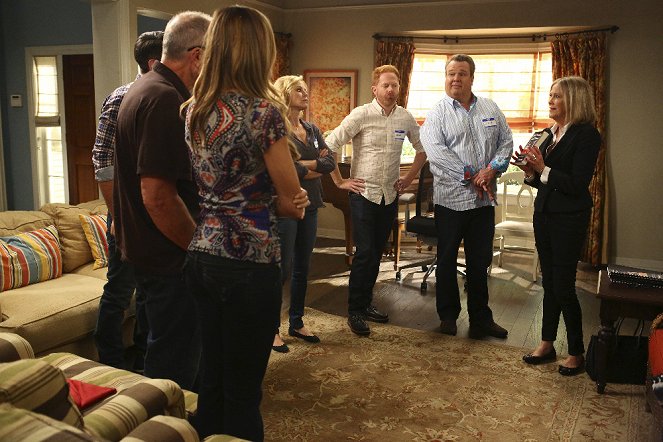 Modern Family - Season 7 - Räum deine Ramsch-Schublade auf - Filmfotos - Julie Bowen, Jesse Tyler Ferguson, Eric Stonestreet, Catherine O'Hara