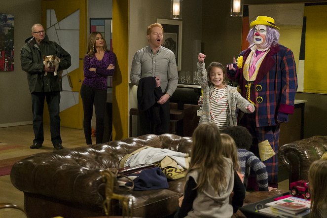 Modern Family - Season 7 - Sturm und Drang - Filmfotos - Ed O'Neill, Sofía Vergara, Jesse Tyler Ferguson, Aubrey Anderson-Emmons