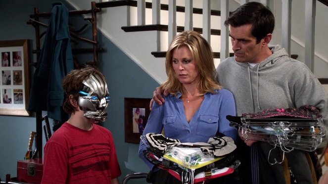 Egy rém modern család - A család kicsi kincse - Filmfotók - Julie Bowen, Ty Burrell